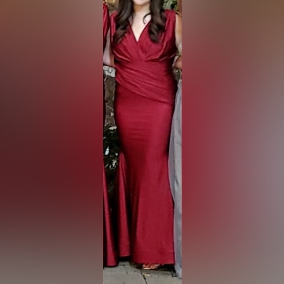 Jessica Angel Formal Dress; Size L; Cardinal; ONLY WORN ONCE - Picture 3 of 8